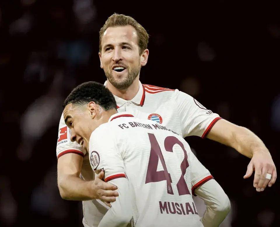 朗斯凭借平局，保住了积分榜上的位置