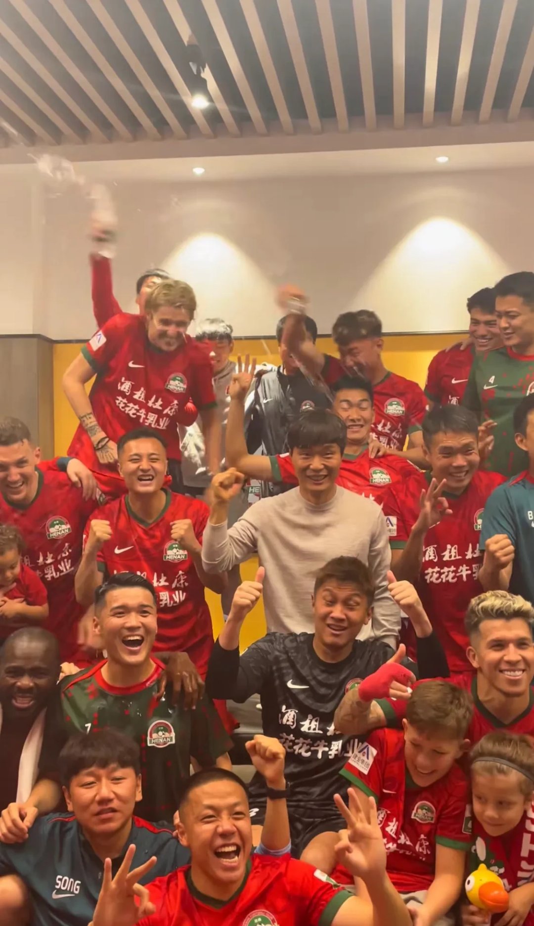 开云体育网站-关于河南建业迎来胜利喜讯，球队迈向中超积分榜前列的信息
