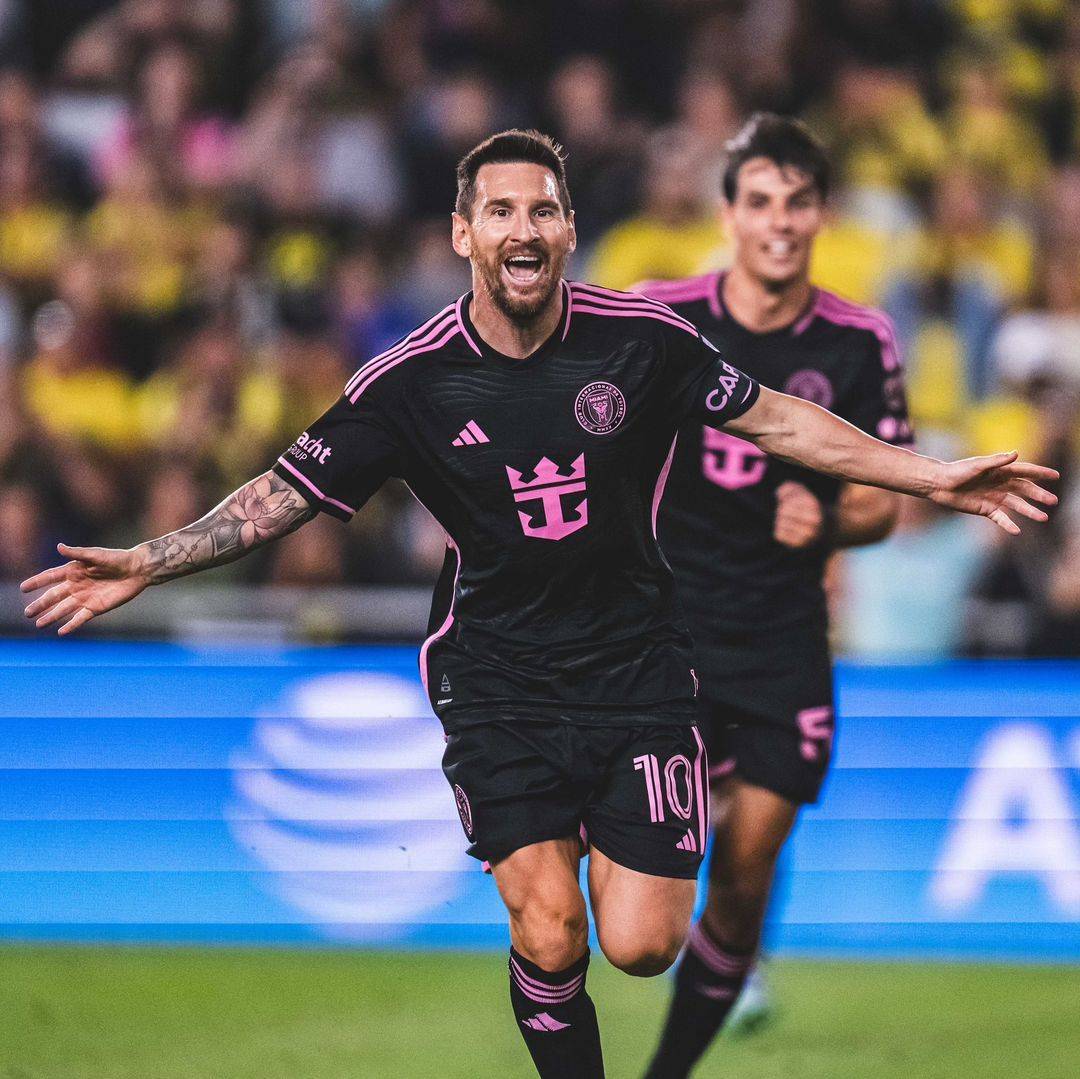 开云体育下载-关于瑞典队球员风采出众，在国际比赛中发挥出色的信息