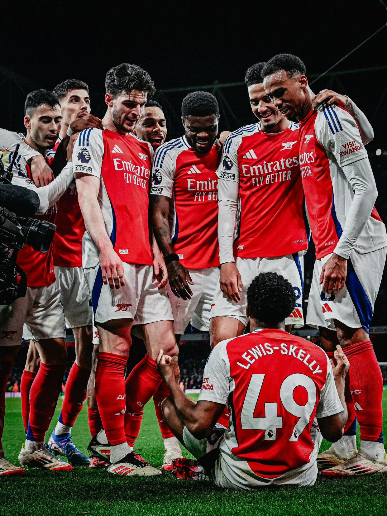 曼城惨败！阿森纳斩获关键胜利的简单介绍