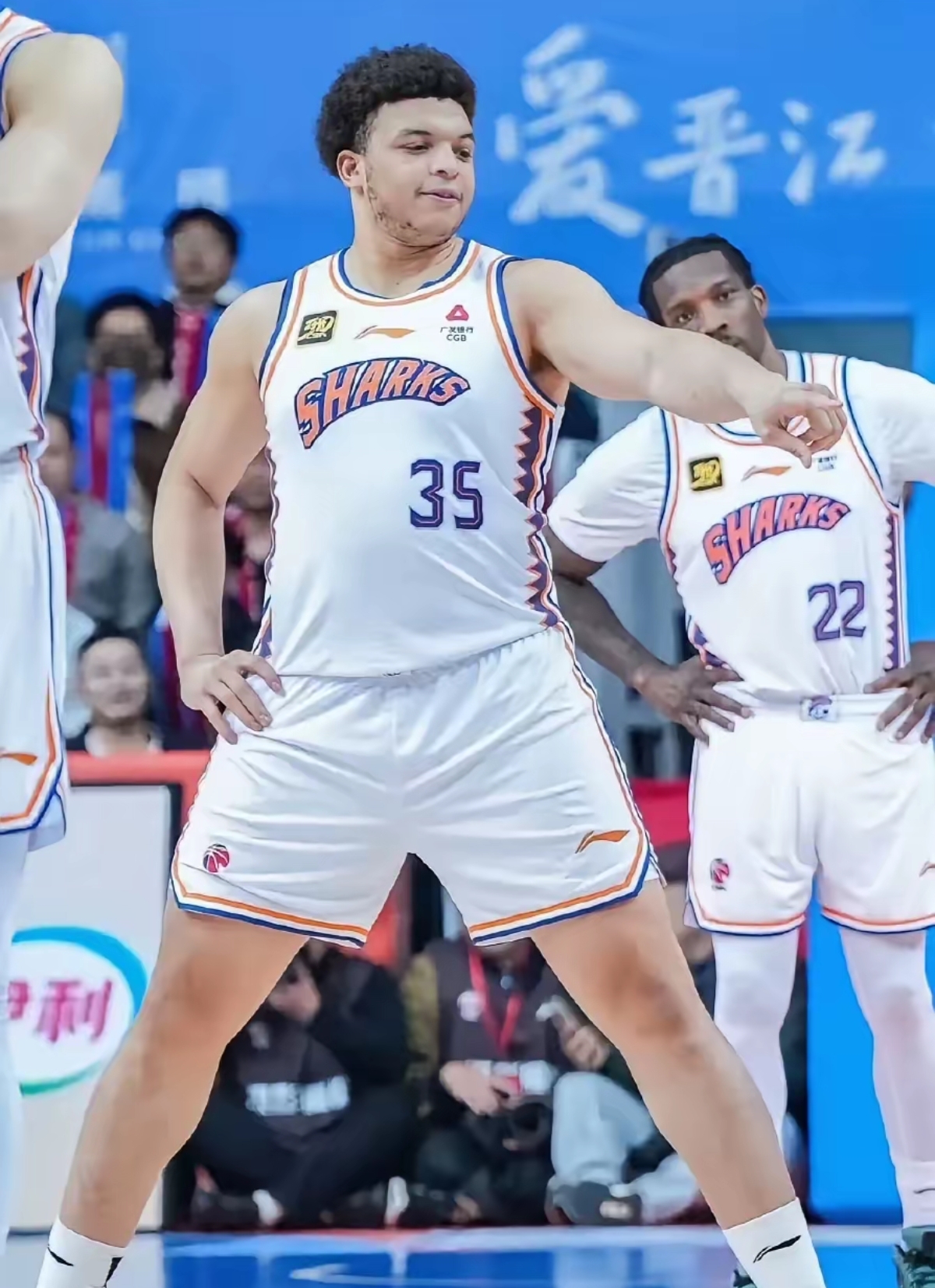 上海队实力强大，轻松拿下胜利的简单介绍