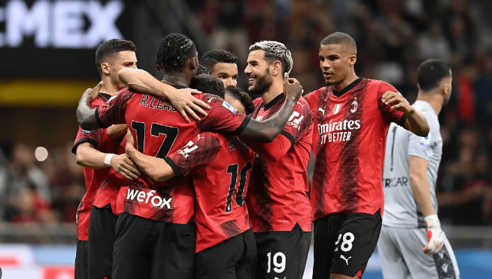 AC米兰击败尤文图斯，稳坐榜首位置的简单介绍