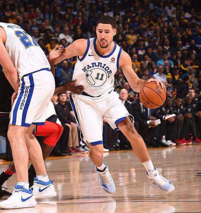 篮球奇迹达成，实力碾压强敌取得胜利