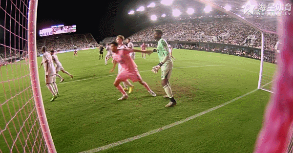 包含梅西直接踢飞角球，西班牙凭空获胜的词条