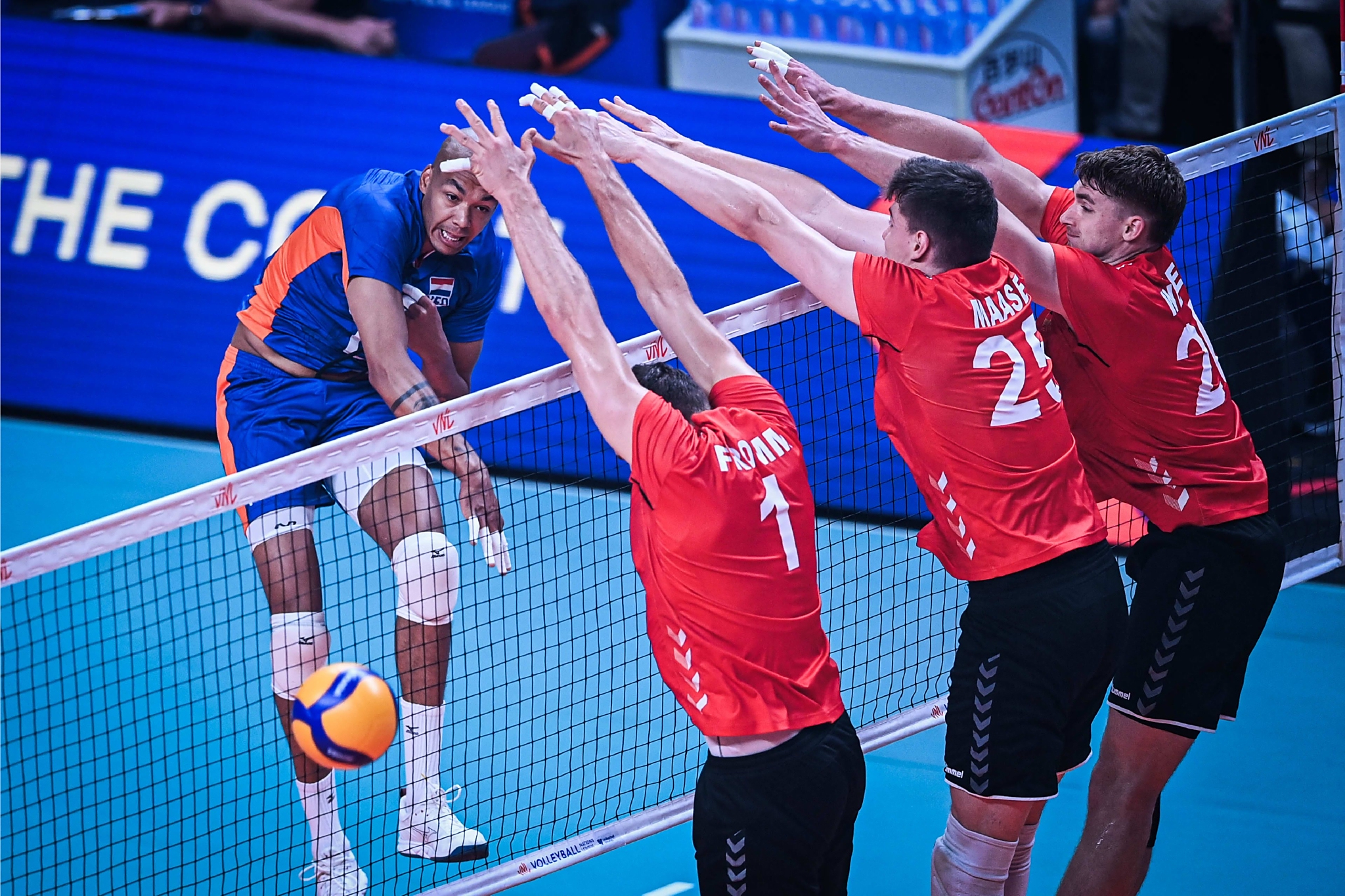 关于荷兰队在国际赛场上斩获胜利！的信息