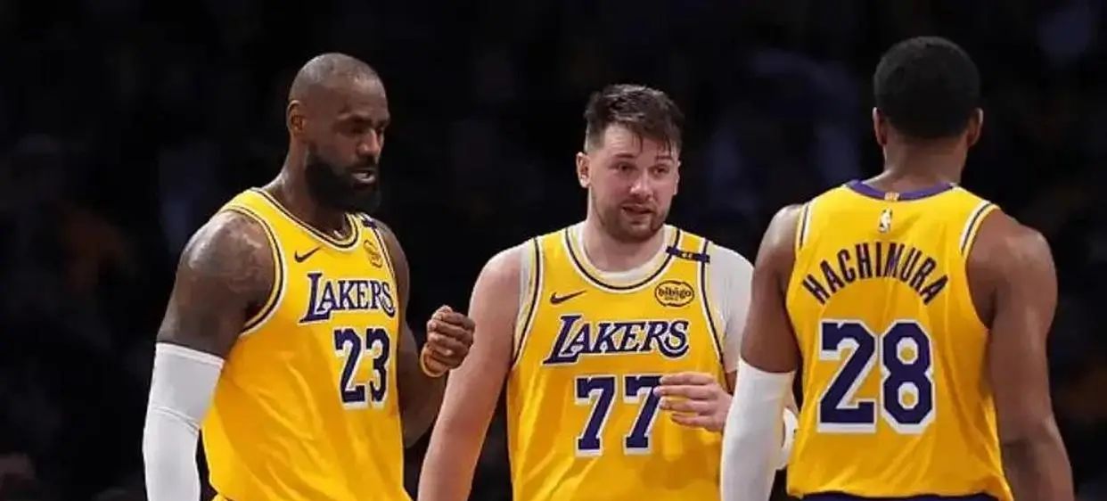 季后赛爵士队轻取湖人，赢得了比赛的后续挑战