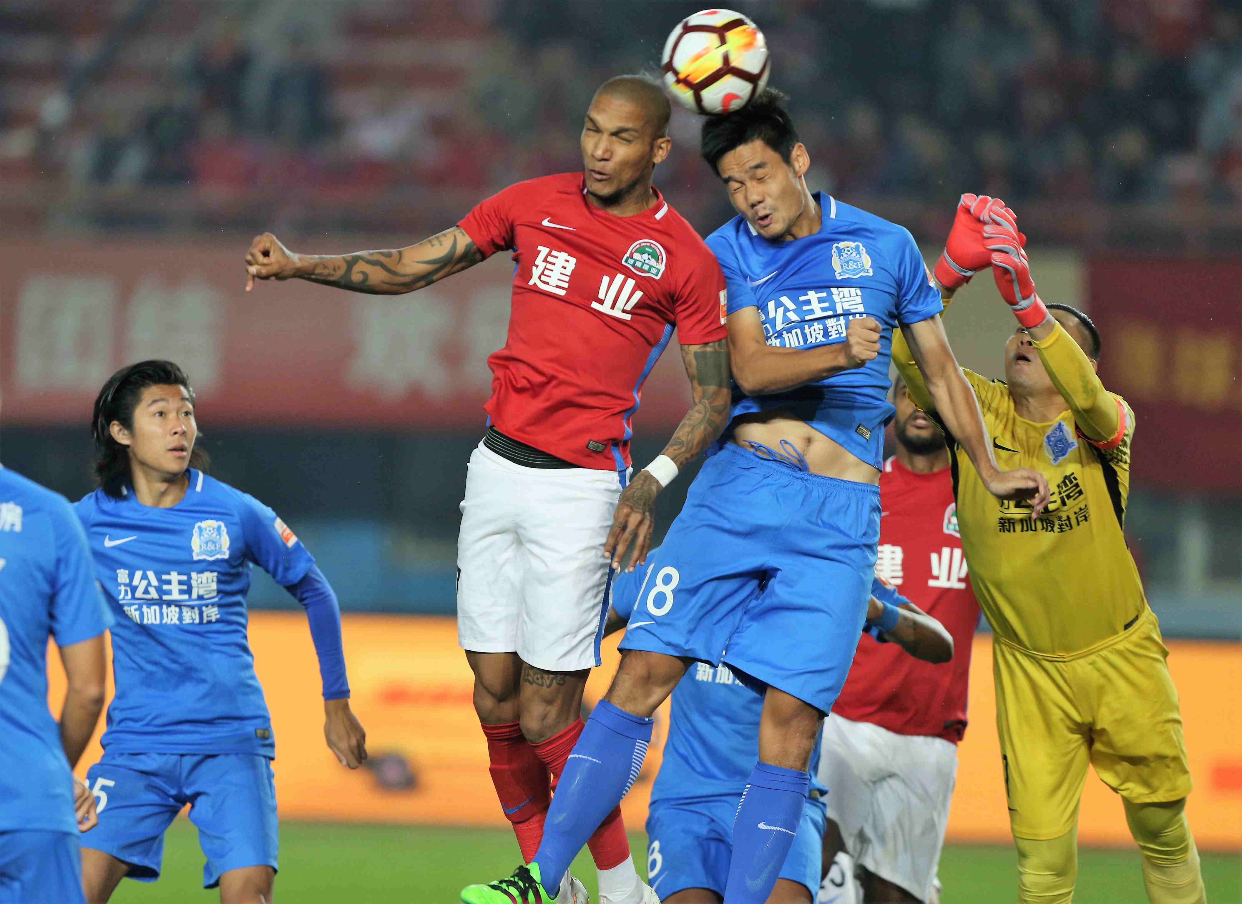 富力客场负于建业，陷入保级火线的简单介绍