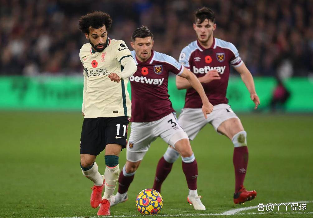 开云体育官方入口-包含西汉姆联意外失利，球队状态起伏不定的词条