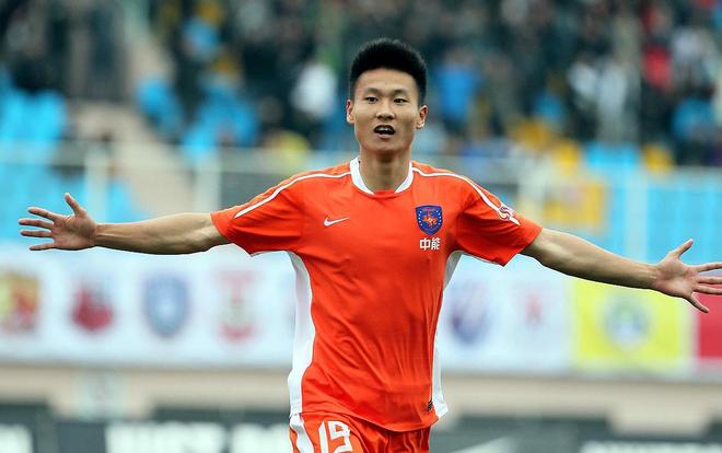 关于里尔客场不敌劲旅，争冠路漫漫的信息