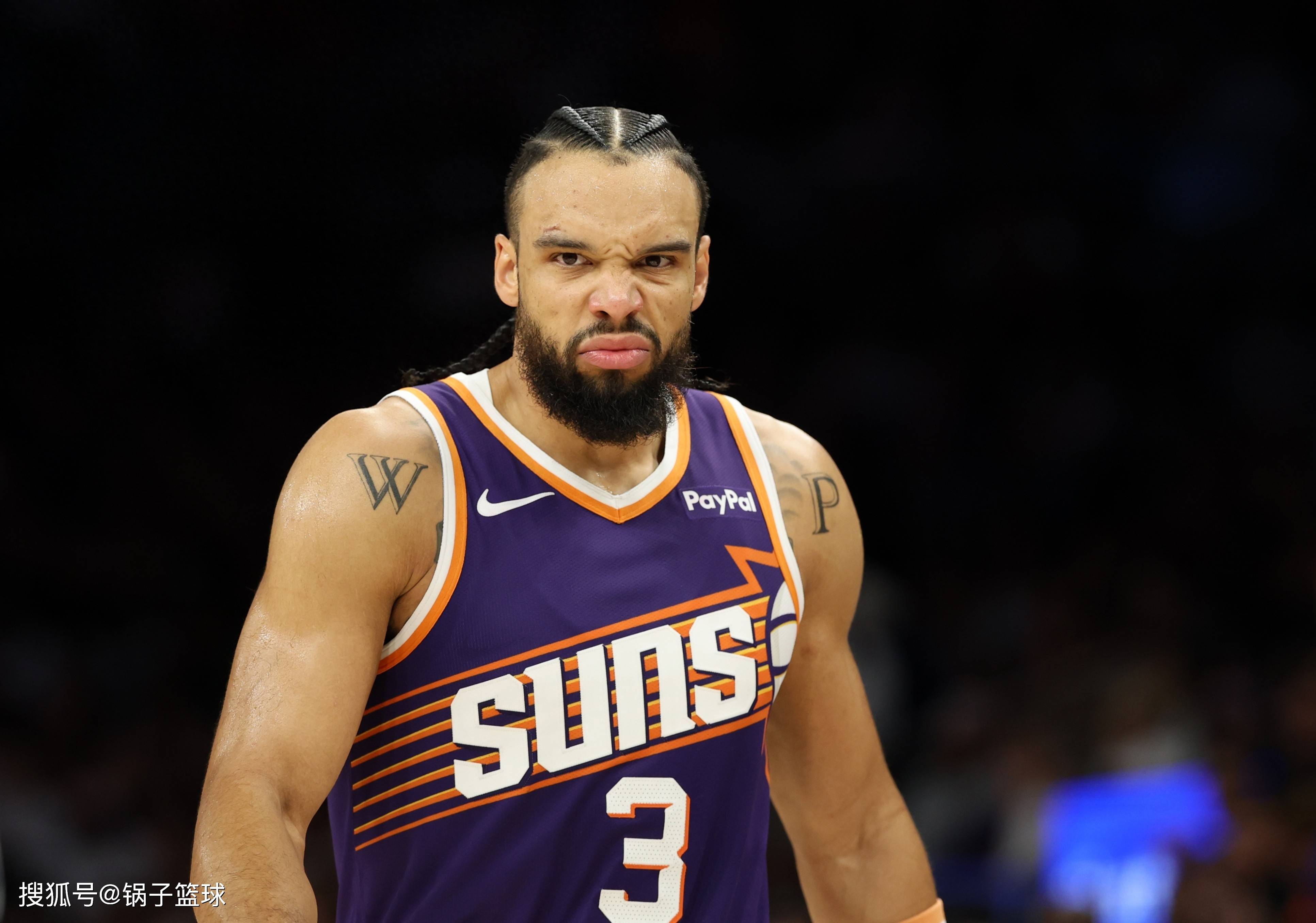 太阳队大胜雷霆队，取得了赛季第十胜